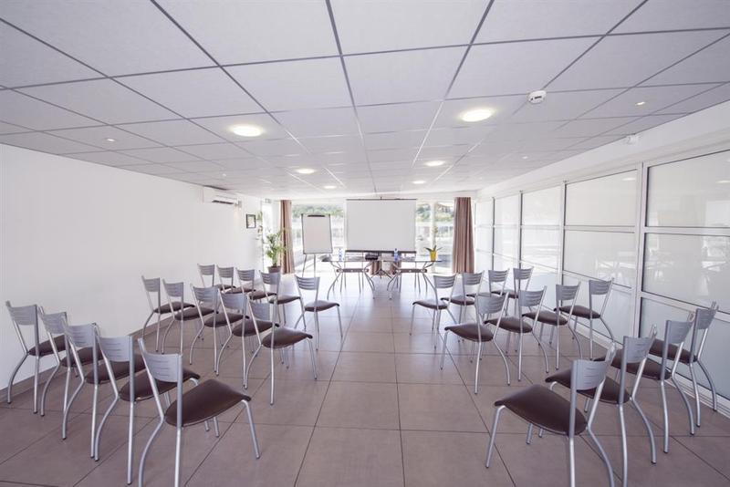 Hotel Ibis Styles Rooftop&spa 3*